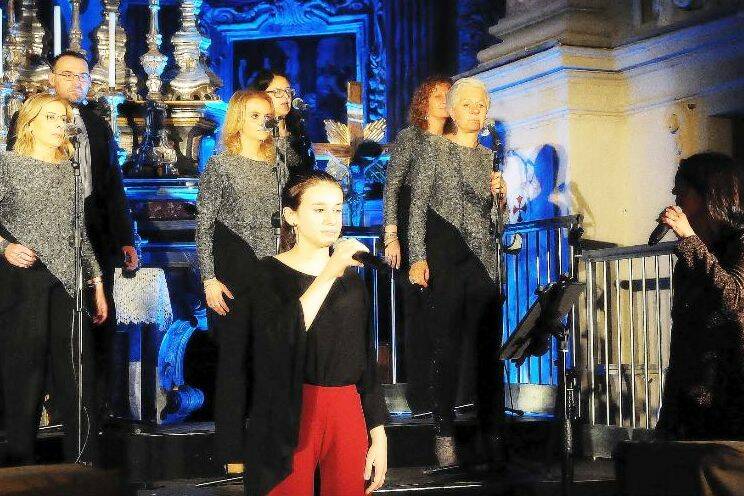 Giovane cantante peveragnese incanta il pubblico cuneese nella chiesa di Santa Croce