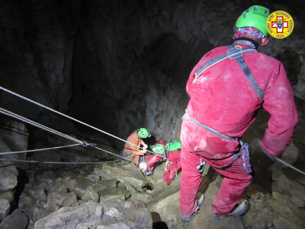 Recuperato speleologo ferito in grotta a Ormea: ma era un’esercitazione