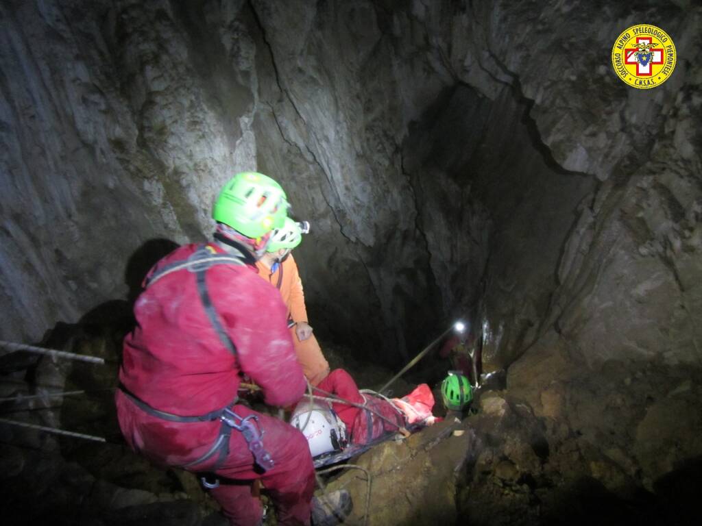 Recuperato speleologo ferito in grotta a Ormea: ma era un’esercitazione