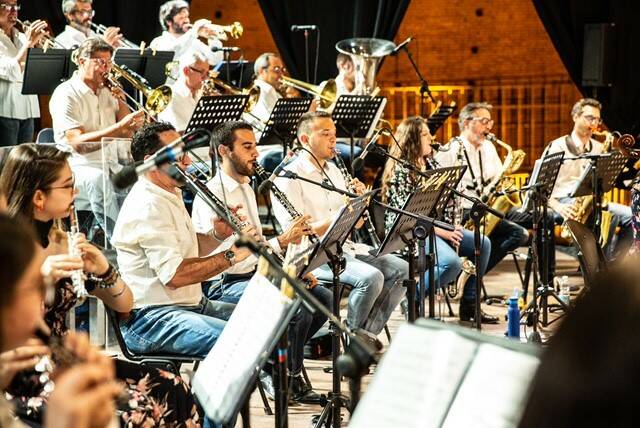 A Peveragno l’omaggio orchestrale a Lucio Dalla celebra i 20 anni di “Ars Nova”