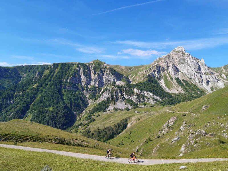 In provincia di Cuneo tre scalate leggendarie per gli appassionati della bicicletta