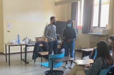 Simone Zenini, consigliere dell’Unione Ciechi e Ipovedenti di Cuneo, incontra gli studenti del Grandis di Cuneo