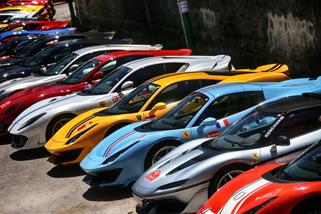 Ferrari Cavalcade, mercoledì a Cuneo l’evento che raduna le “Rosse” più esclusive del pianeta