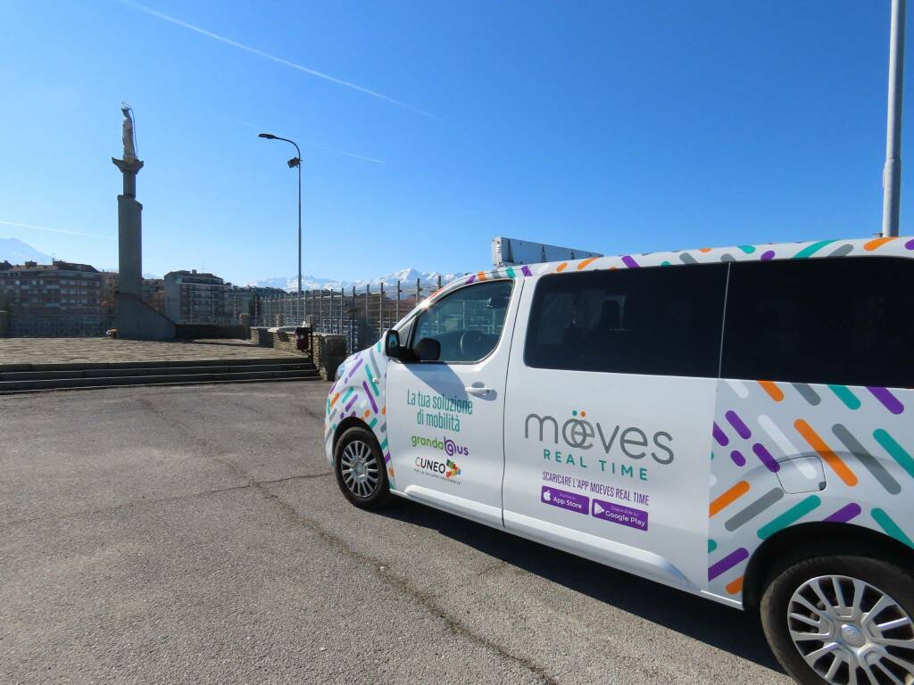 “Moeves” la navetta che collegherà l’aeroporto di Cuneo a cinque città della Granda