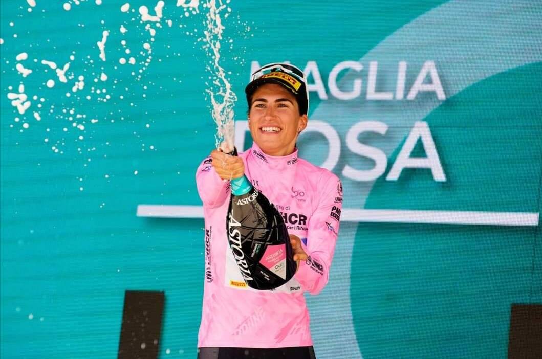 Elisa Balsamo conquista la maglia rosa al Giro d’Italia donne