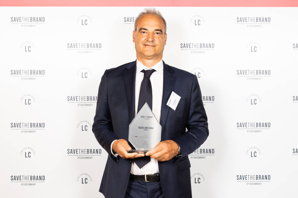 Acqua Sant’Anna Spa riceve il premio Save The Brands