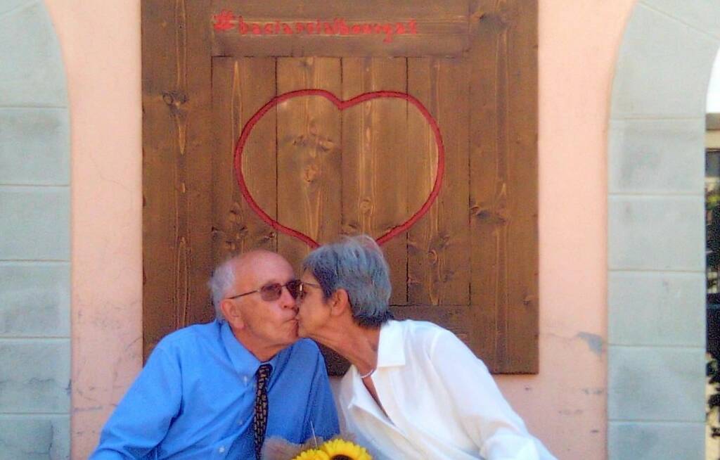 Baciarsi al Bourgat, la romantica iniziativa di Monterosso Grana