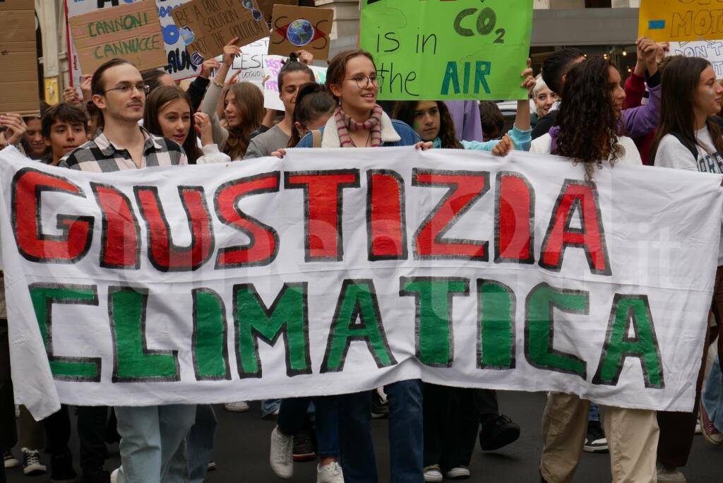 “Domani è troppo tardi!”: anche a Cuneo lo sciopero globale per il clima