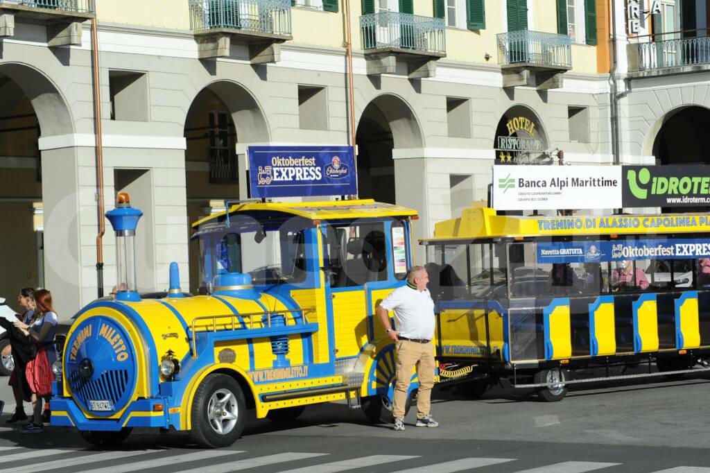 A Cuneo è iniziato l&#8217;Oktoberfest: le immagini della sfilata e dell&#8217;inaugurazione