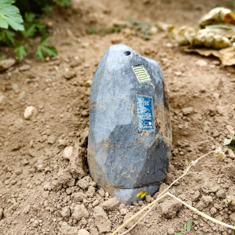 Domani l’installazione delle due “pietre high-tech” sul Monviso
