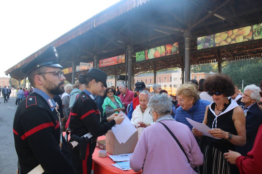 I consigli anti truffa dei Carabinieri al raduno dei Centri Anziani del Piemonte e Valle d’Aosta a Mondovì