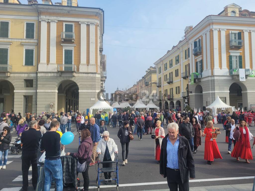 Cuneo, ultimo giorno Fiera del Marrone 2022 - un giro tra gli stand
