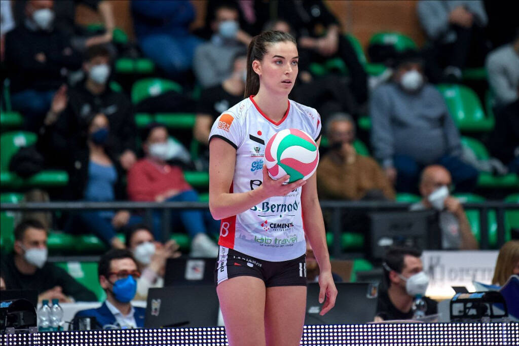 Cuneo Granda Volley, rottura del menisco per Lucille Gicquel