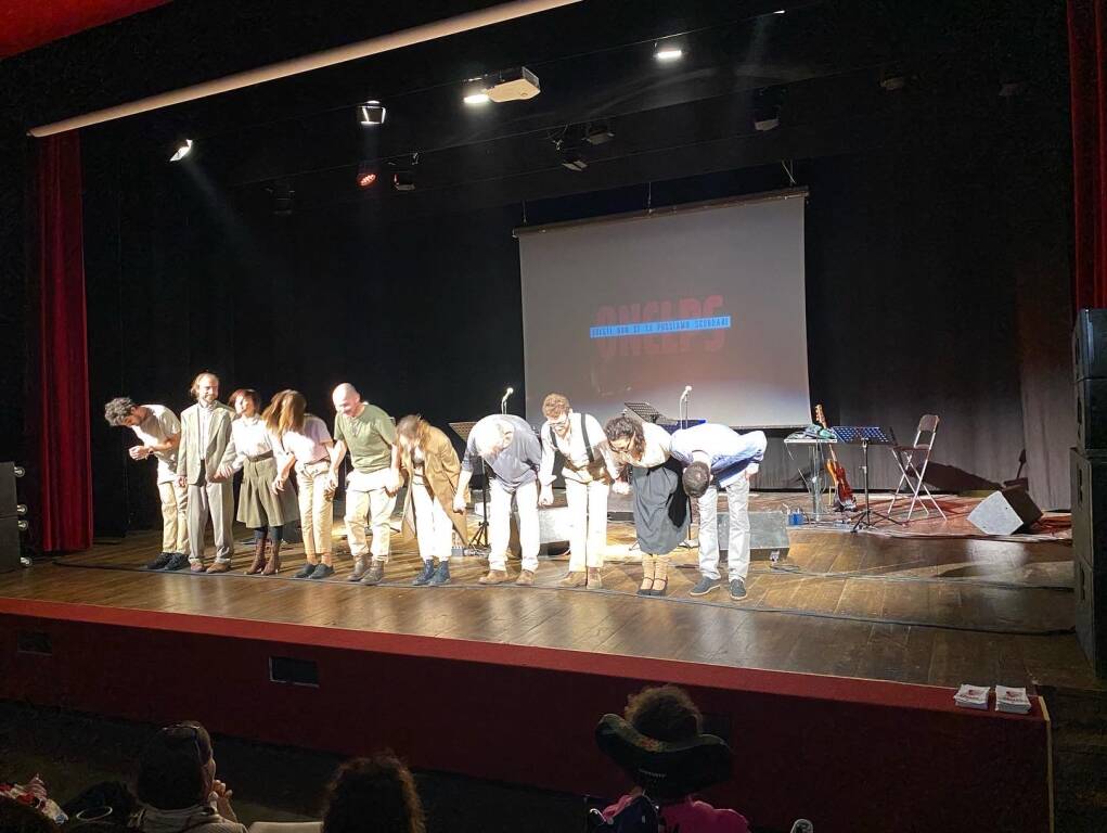 Emozioni a teatro per gli allievi del “Denina Pellico Rivoira” di Saluzzo allo spettacolo dedicato a Beppe Fenoglio