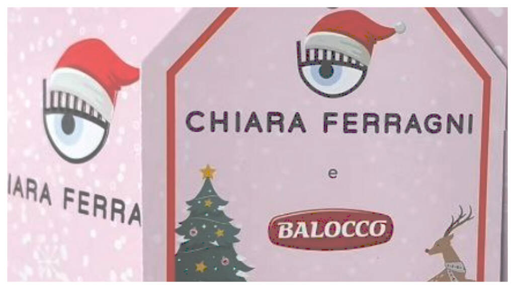 Balocco lancia un pandoro rosa per beneficenza firmato Chiara Ferragni