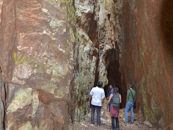 Domenica 6 novembre si scoprono le cave di alabastro a Busca