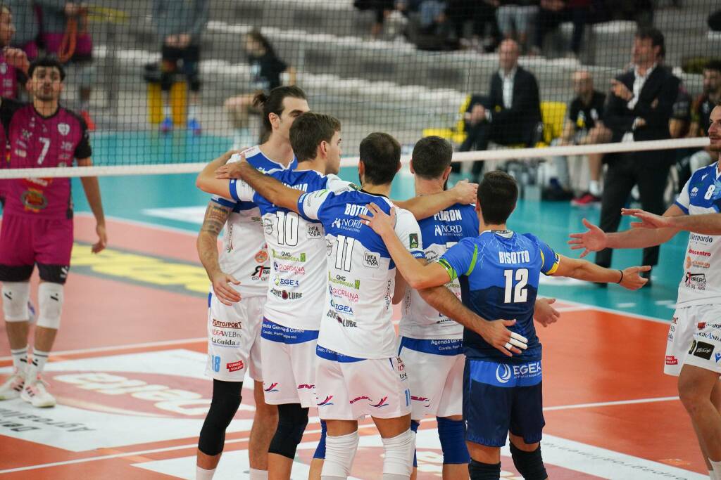 Cuneo Volley porta a casa un solo set dalla trasferta di Porto Viro
