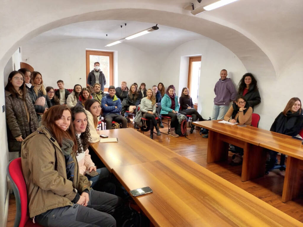42 studenti del Politecnico di Torino a Crissolo per il progetto “Atelier di architettura-villaggi alpinistici”