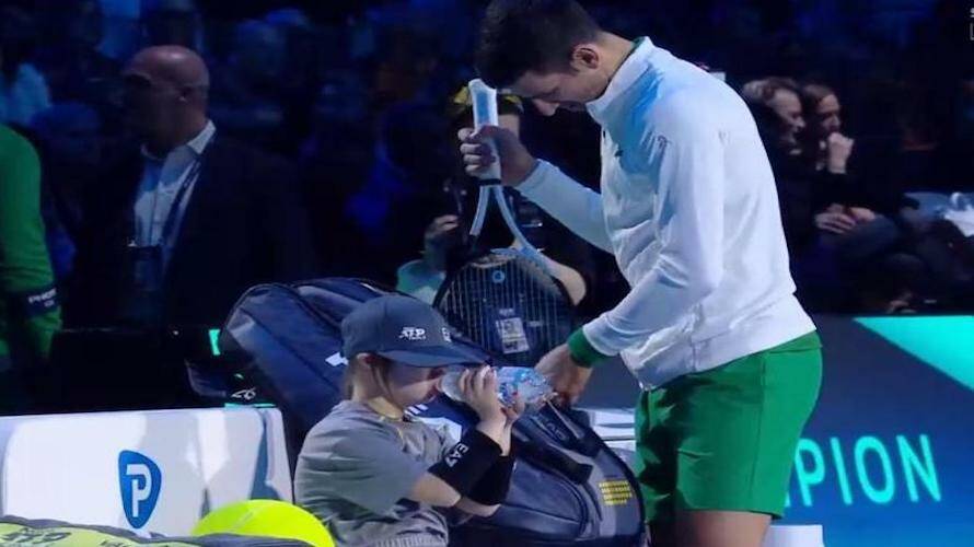 Mano nella mano con Novak Djokovic, la grande giornata della piccola Miriam di Chiusa Pesio