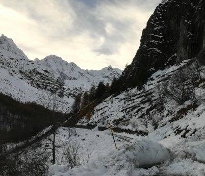 Con la prima neve chiudono Colle della Lombarda, Fauniera, Agnello e SP234 tra Crissolo e Pian del Re