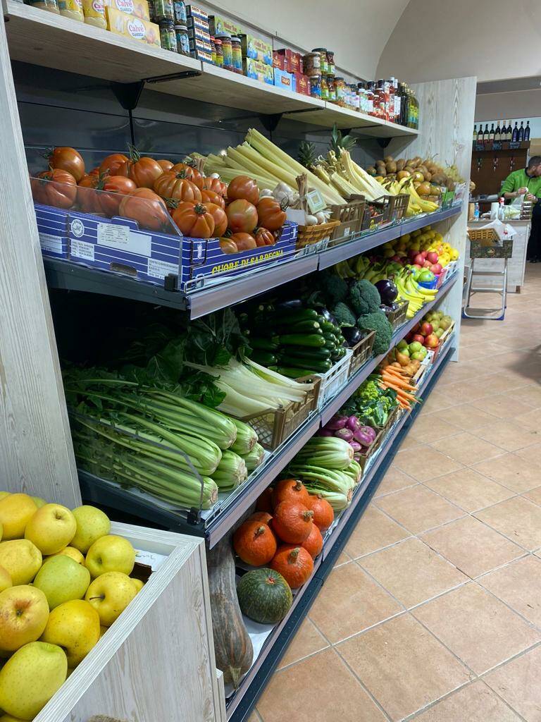 Busca, il negozio di frutta e verdura Stema si è trasferito