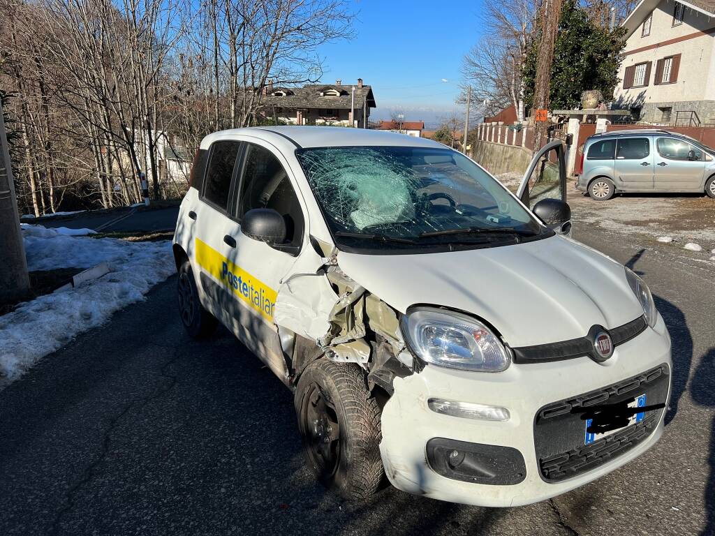 Scontro tra auto a Castellar di Boves, conducenti feriti in modo lieve