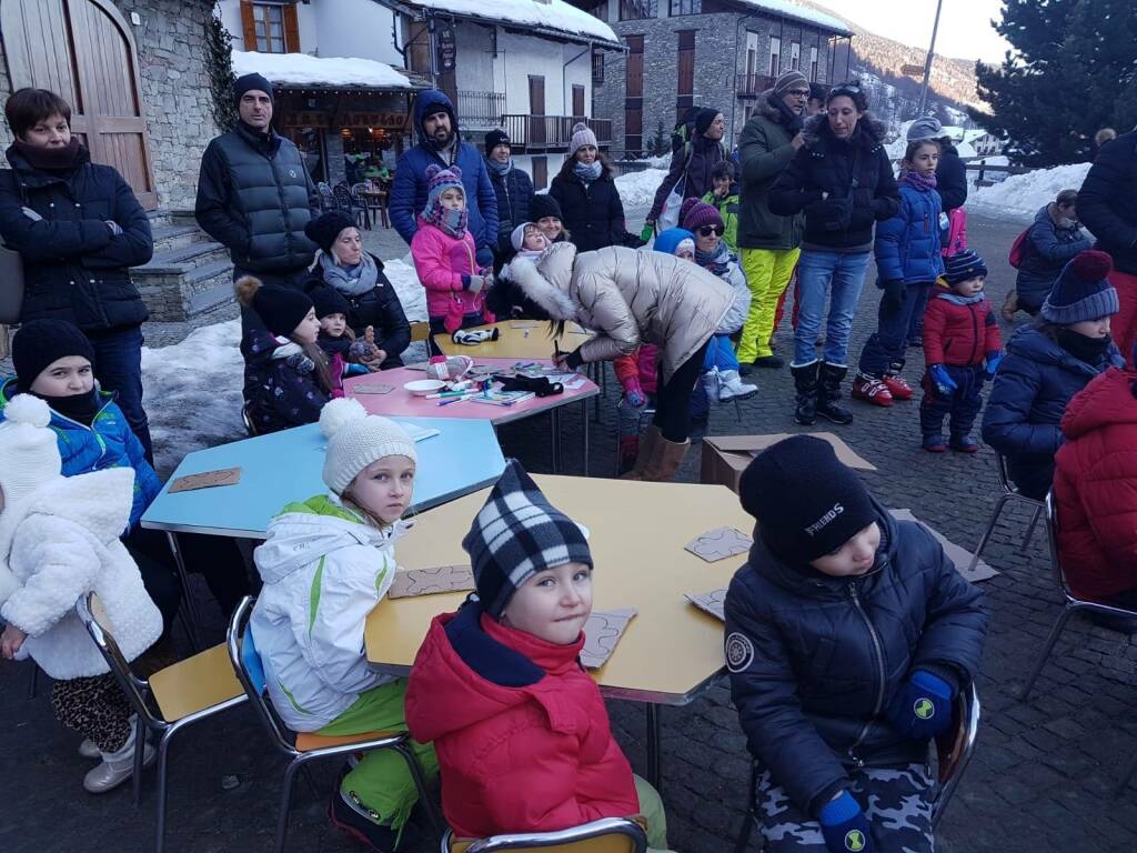 A Pontechianale torna la Befana: festa sulla neve per bimbi e famiglie