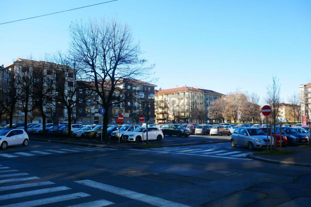 Cuneo piazzale inps