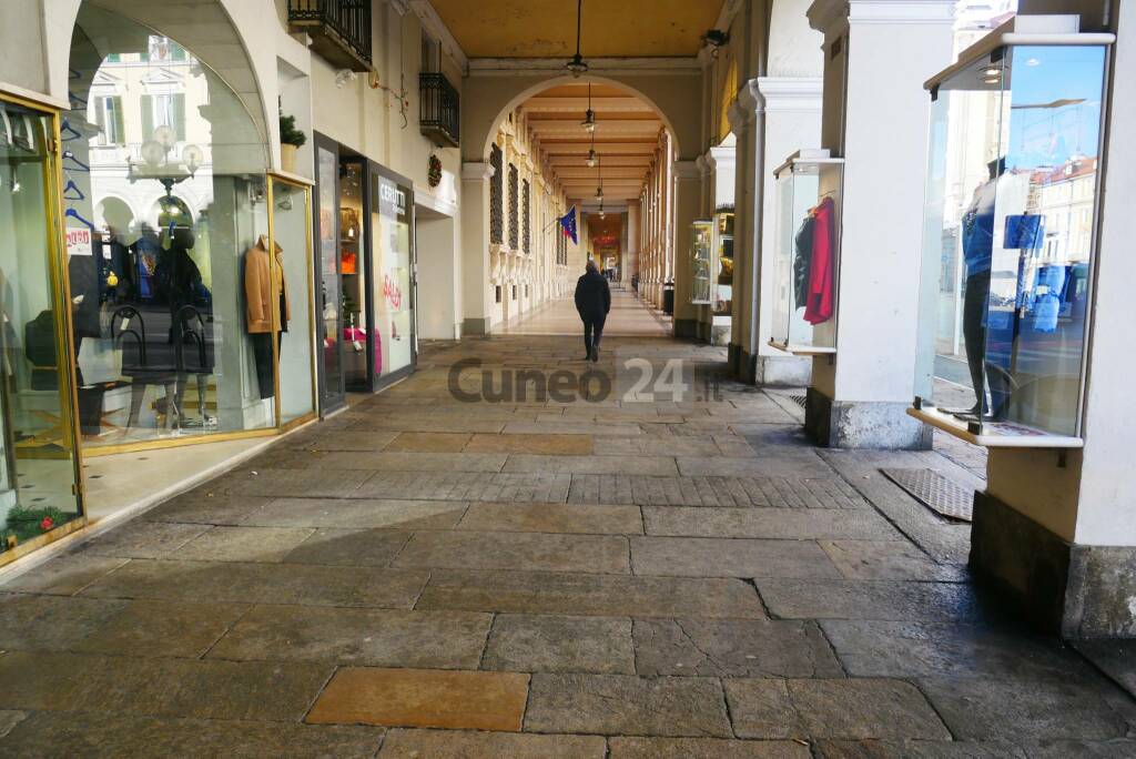 Cuneo corso Nizza portici