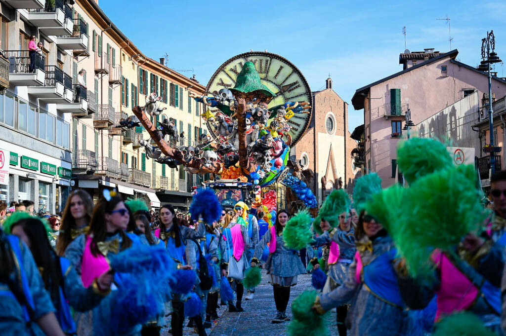 Le immagini dei carri che hanno sfilato al Carnevale di Saluzzo 2023