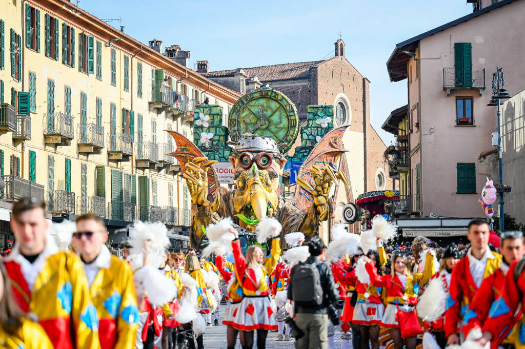 Le immagini dei carri che hanno sfilato al Carnevale di Saluzzo 2023