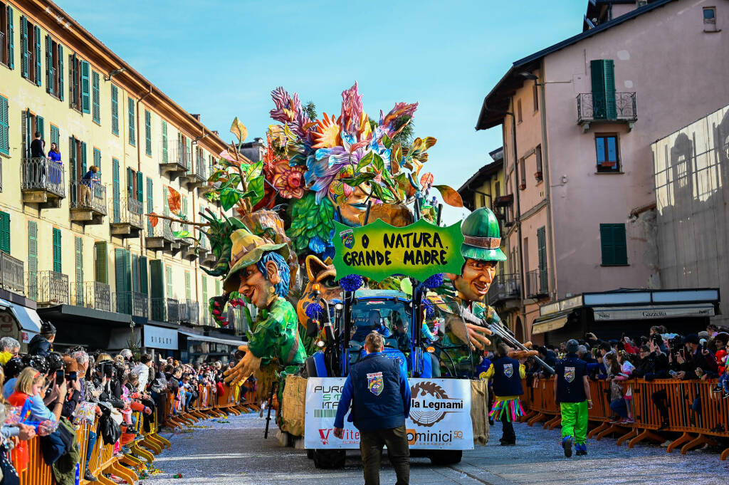 Le immagini dei carri che hanno sfilato al Carnevale di Saluzzo 2023