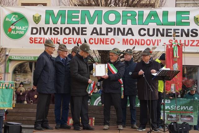 Al Comitato del Memoriale della Divisione Alpina Cuneense la cittadinanza onoraria del Comune di Sant’Albano Stura