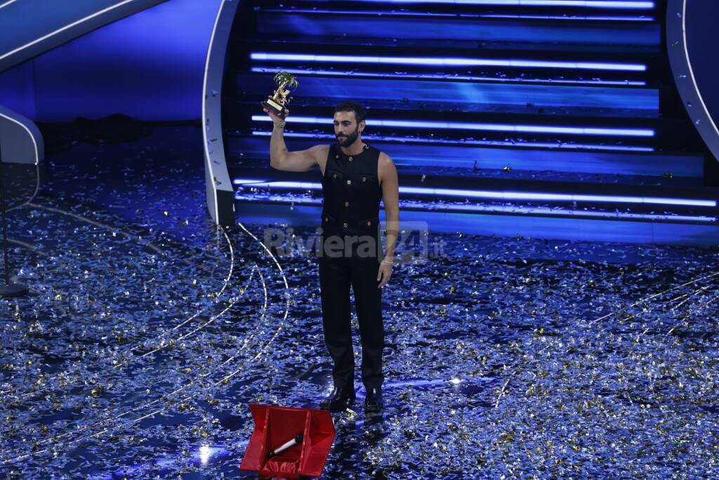 Marco Mengoni vince il Festival di Sanremo 2023