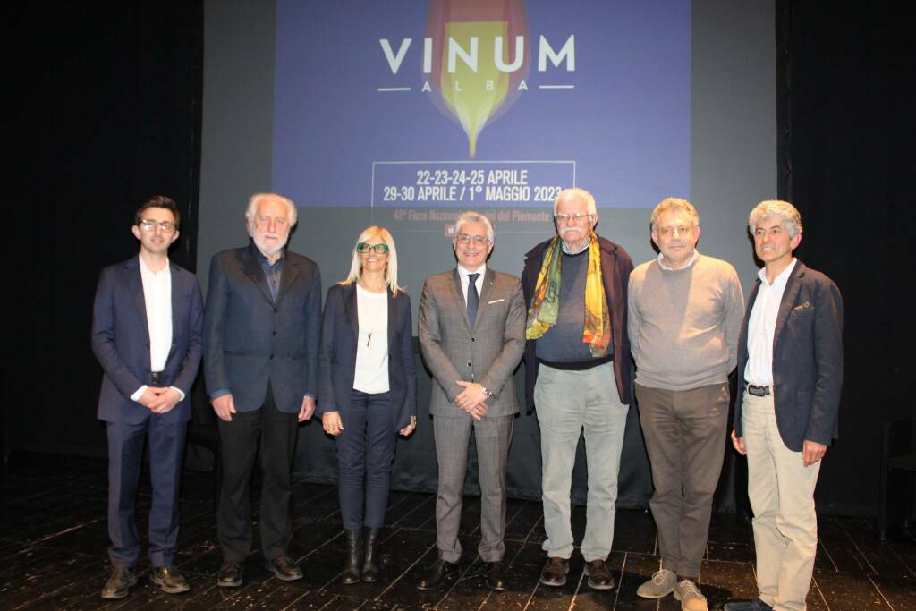 Ad Alba l’omaggio a Gigi Rosso ha aperto la presentazione della 45ª edizione di Vinum