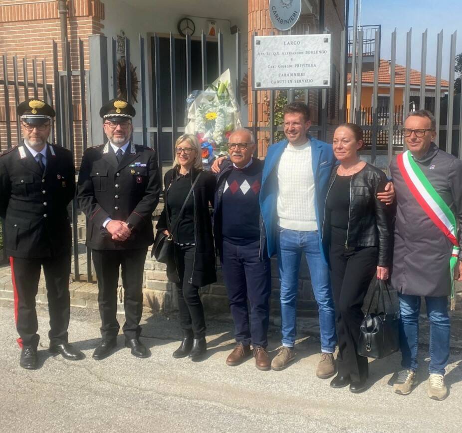 La commemorazione dei due carabinieri morti in un incidente a Bra