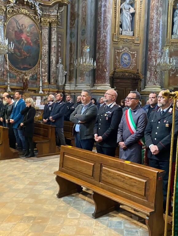 La commemorazione dei due carabinieri morti in un incidente a Bra