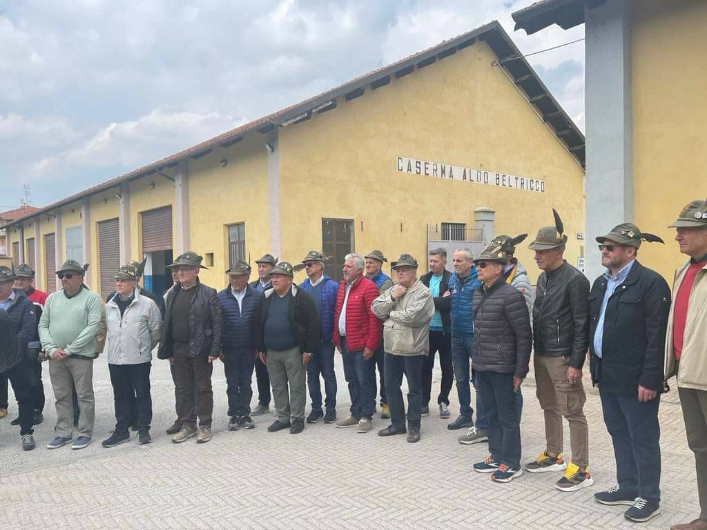 La 21ª Compagnia Alpini Battaglione Saluzzo-Dronero si riunisce dopo 40 anni