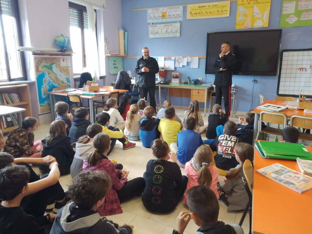 Carabinieri in cattedra alla primaria di San Chiaffredo di Busca
