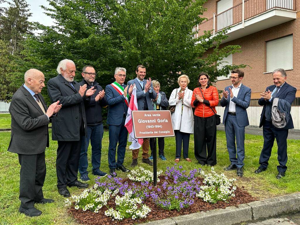 Ad Alba inaugurati i giardini dedicati a Giovanni Goria, presidente del Consiglio nel 1987