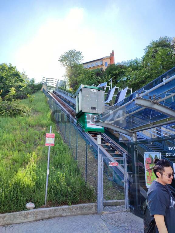 Cuneo, venerdì l’ascensore inclinato chiude al pomeriggio e non al mattino