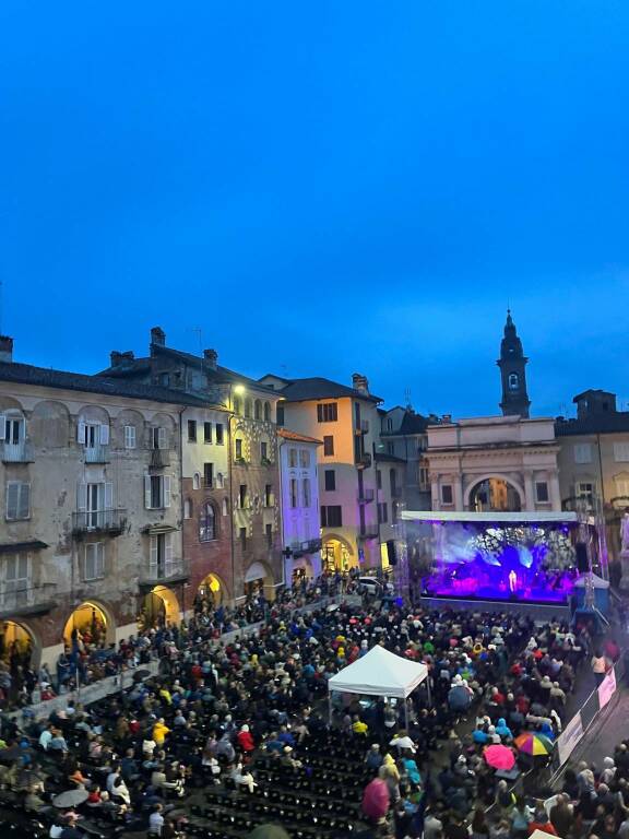 Il concerto di Simone Cristicchi a Savigliano per valorizzare la cultura della sicurezza stradale