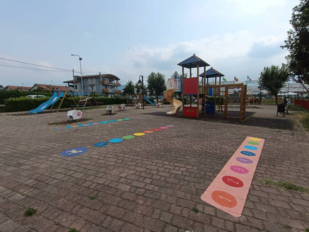 A Borgo San Dalmazzo inaugurato il Parco Giochi Diffuso per bambini e famiglie