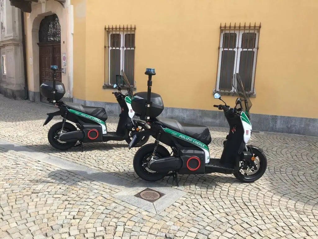 Due nuovi scooter elettrici per la Polizia Locale di Bra