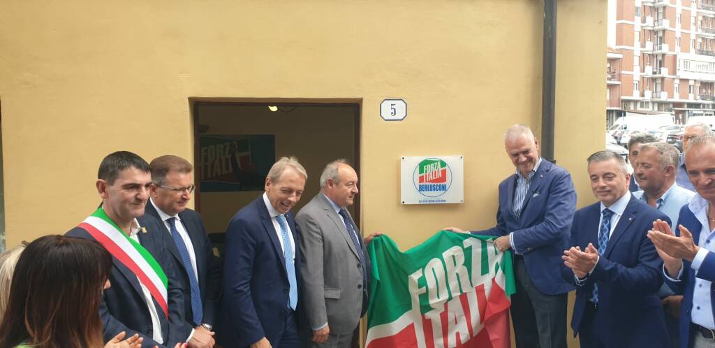inaugurazione sede forza italia dedicata a silvio berlusconi fossano