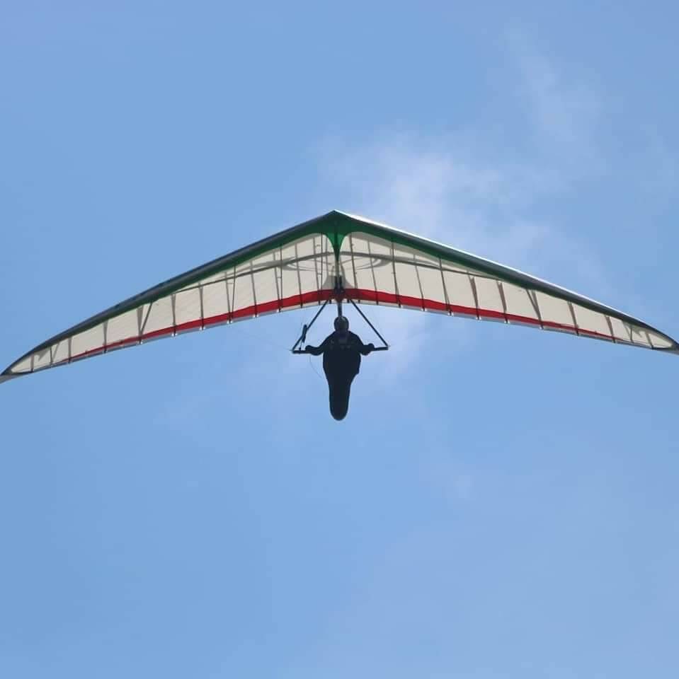Deltaplano, il cervaschese Manuel Revelli in volo per difendere il titolo mondiale