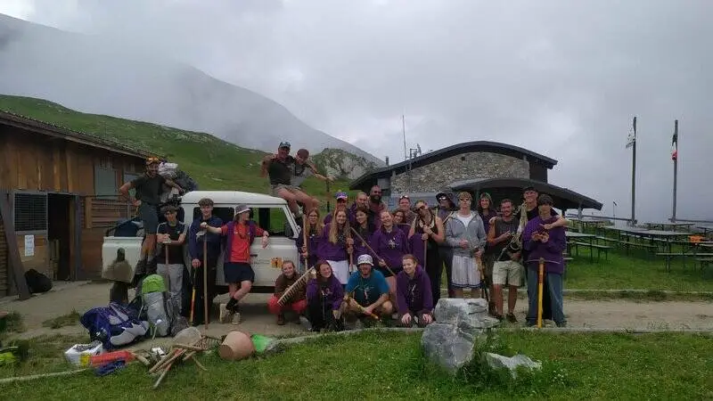 Vacanza “5 STELLE” ma con picco e pala per 25 scout belgi al Don Barbera