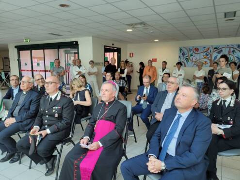 Il vescovo Miragoli ha inaugurato la nuova Cappella dell’ospedale di Mondovì