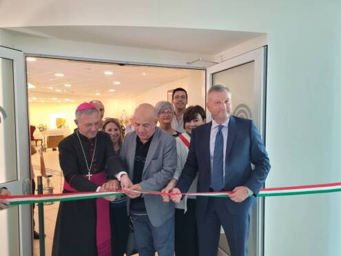 Il vescovo Miragoli ha inaugurato la nuova Cappella dell’ospedale di Mondovì