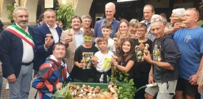 Il ministro Zangrillo alla Mostra Nazionale del Fungo a Ceva: “Complimenti per questi 62 anni di lavoro”